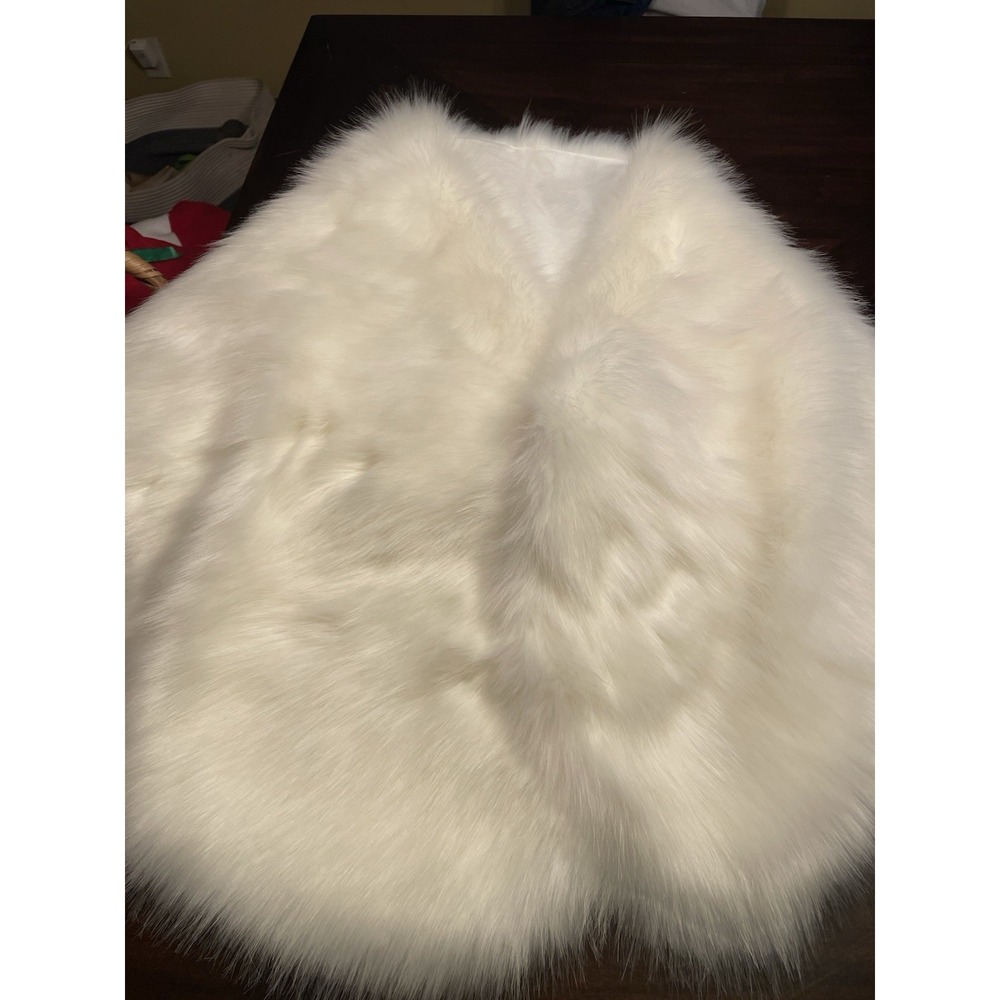 Ivory Faux Fur Wedding Wrap - Elegant Bridal Shoulder Stole